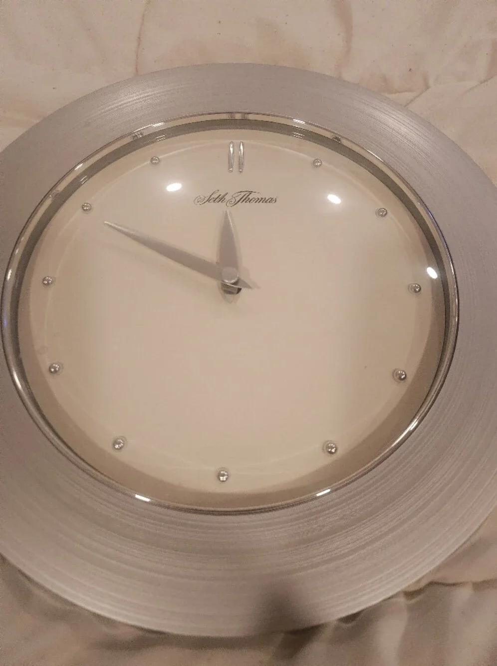 Seth Thomas Silver Quartz Wall Clock - Modern Minimalist Design